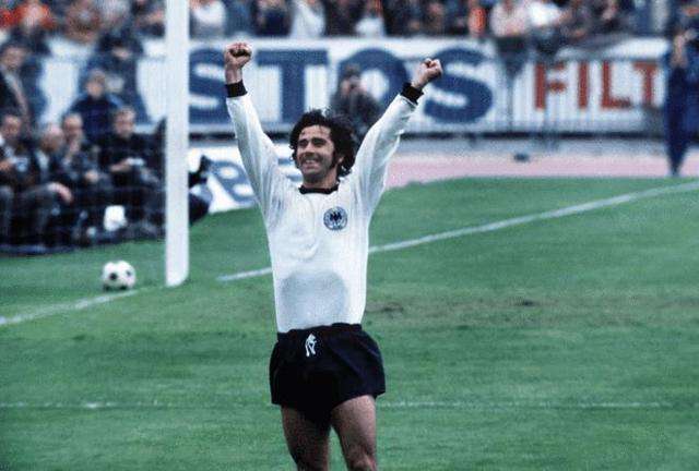 剑南春｜巴萨5-1黄潜，莱万双响，特狮伤退，亚马尔精彩助攻