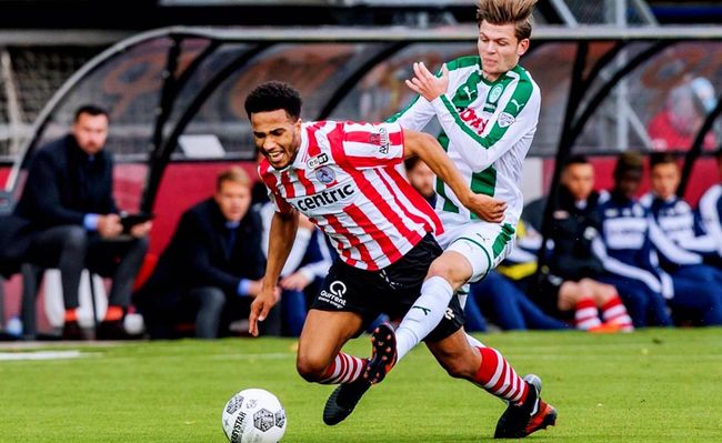 激烈角逐 激烈角逐